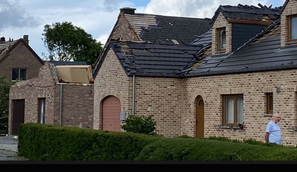 Screenshot 2021-06-20 at 19-34-55 Intempéries en Wallonie le bilan s'élève à 92 maisons touchées par une tornade à Beaurain[...].png